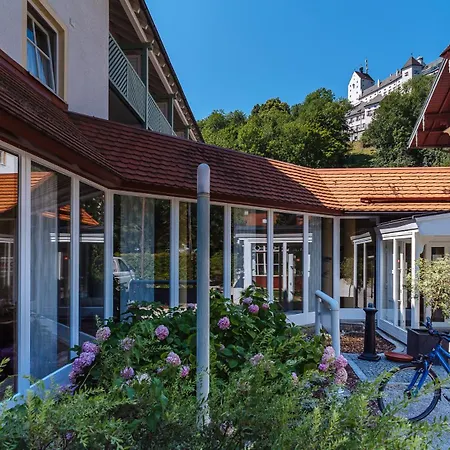 Burghotel Aschau * אשאו אים כימגאו